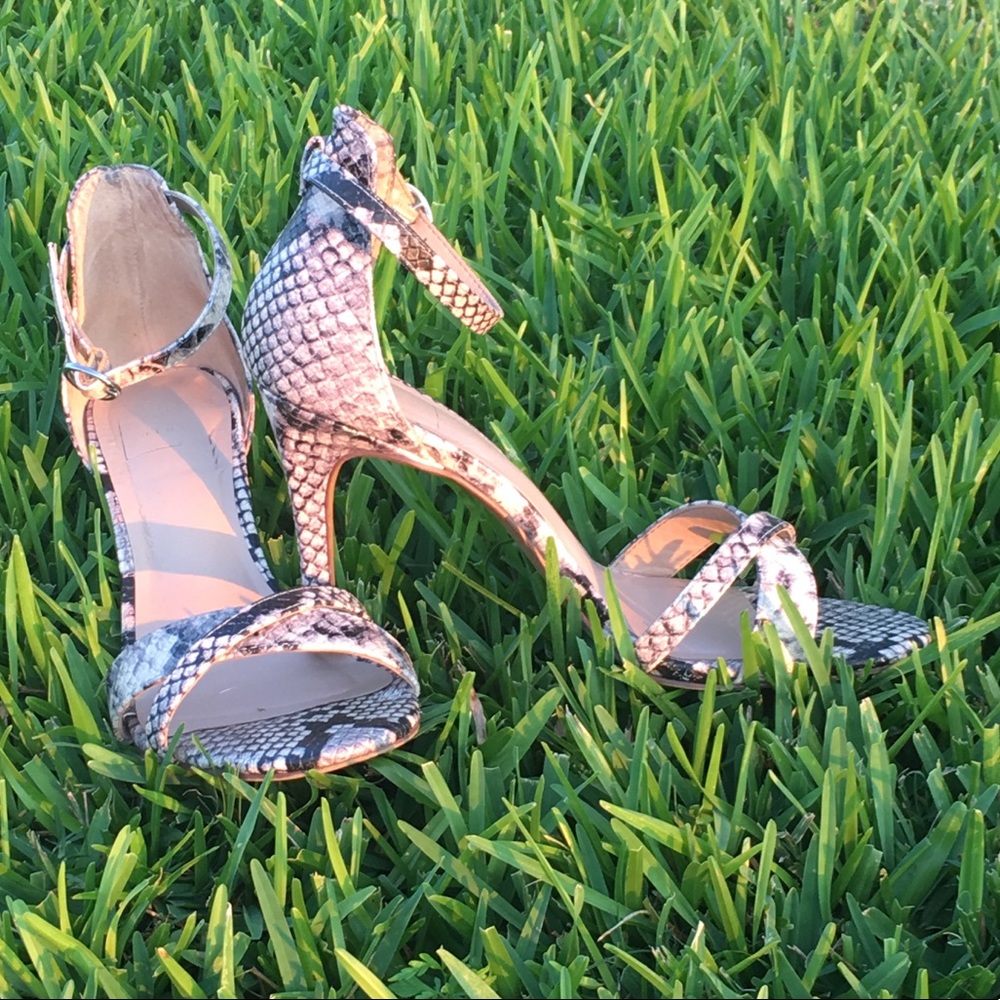 [BRAND NEW!!]  💙Kaari Blue💙 Marina Heels